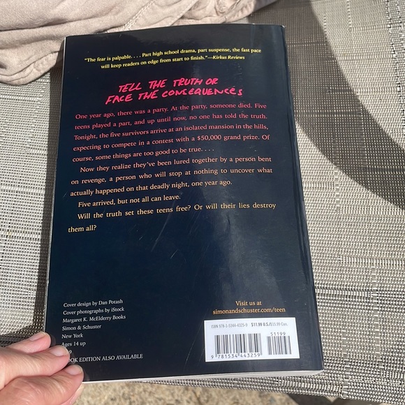 Thriller book - Picture 2 of 3